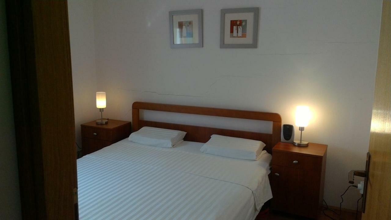 Ferienwohnung Lambrisa Trogir Exterior foto