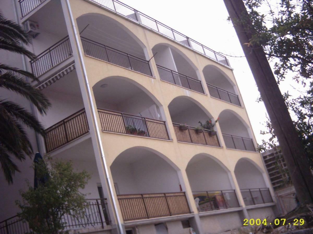 Ferienwohnung Lambrisa Trogir Exterior foto